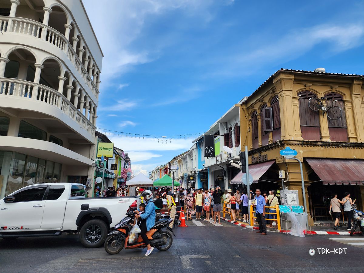 ถนนคนเดินภูเก็ตหลาดใหญ่