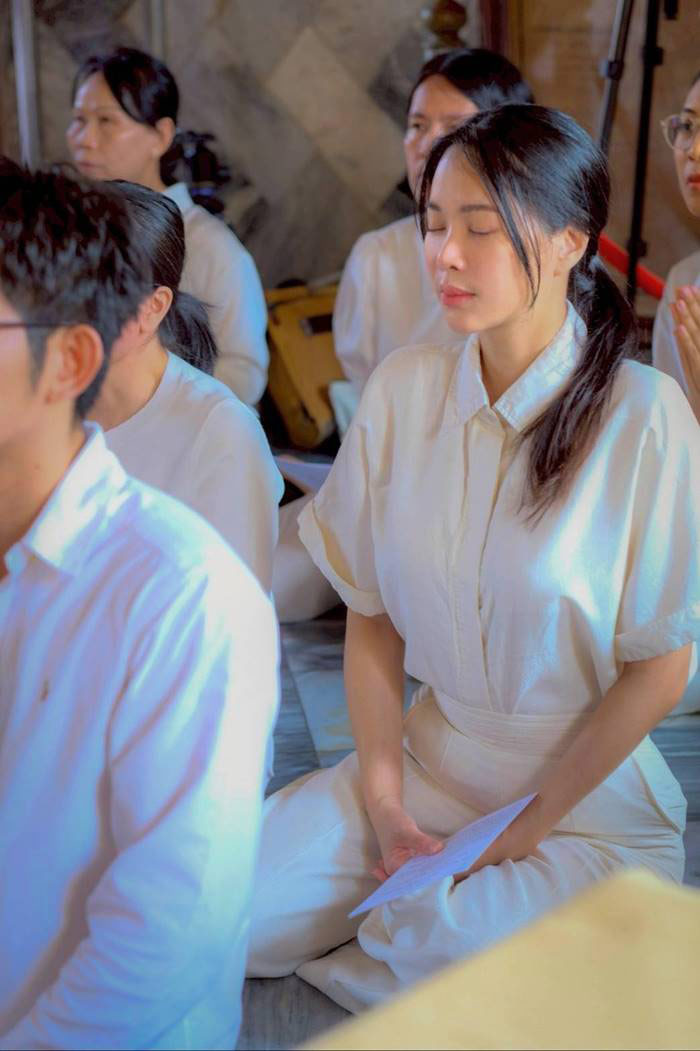 โบวี่ อัฐมา