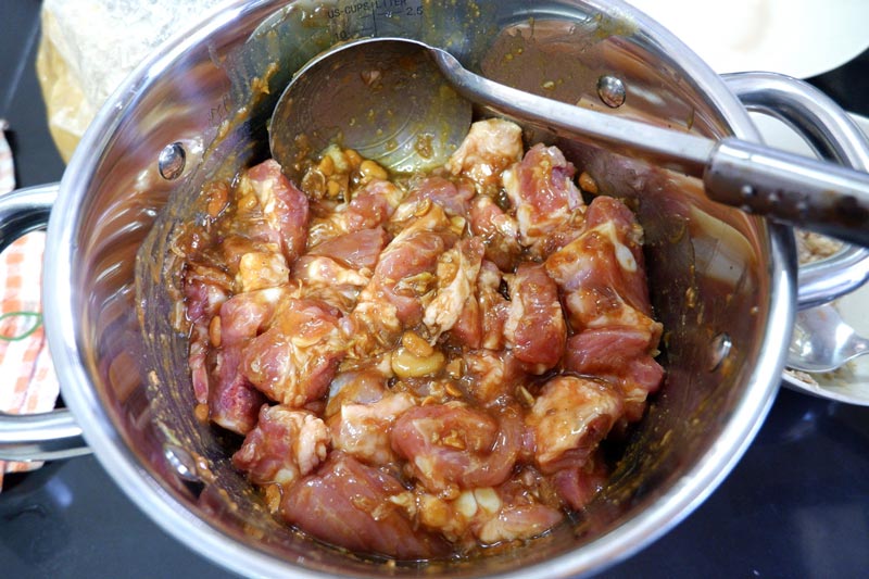 ซี่โครงหมูตุ๋นเต้าเจี้ยว