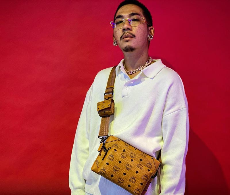 แจ๊ส ชวนชื่น