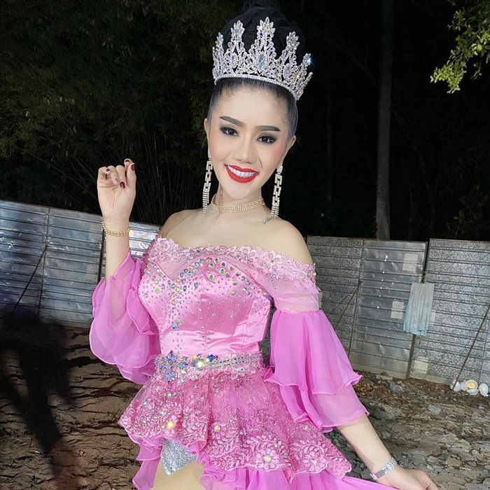 แพรวพราว แสงทอง