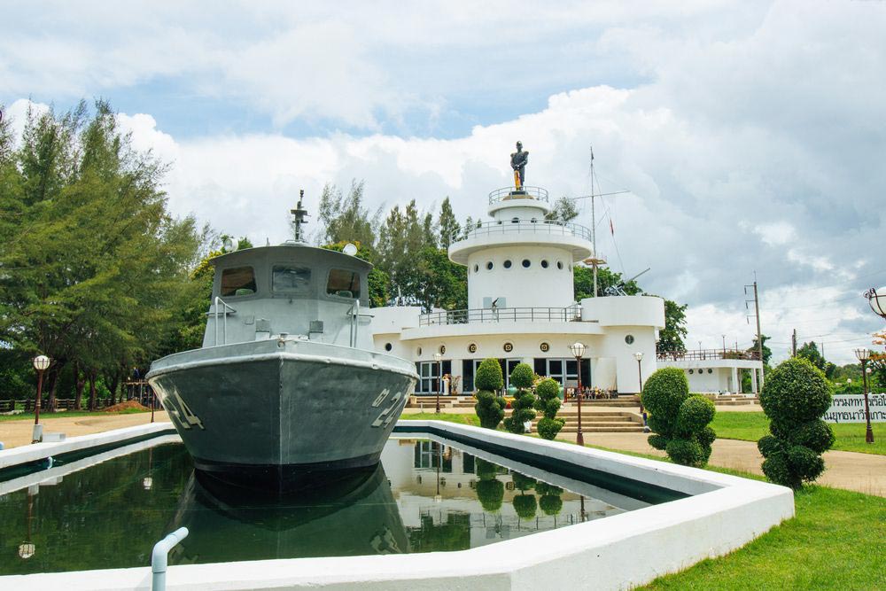 อนุสรณ์สถานยุทธนาวีที่เกาะช้าง