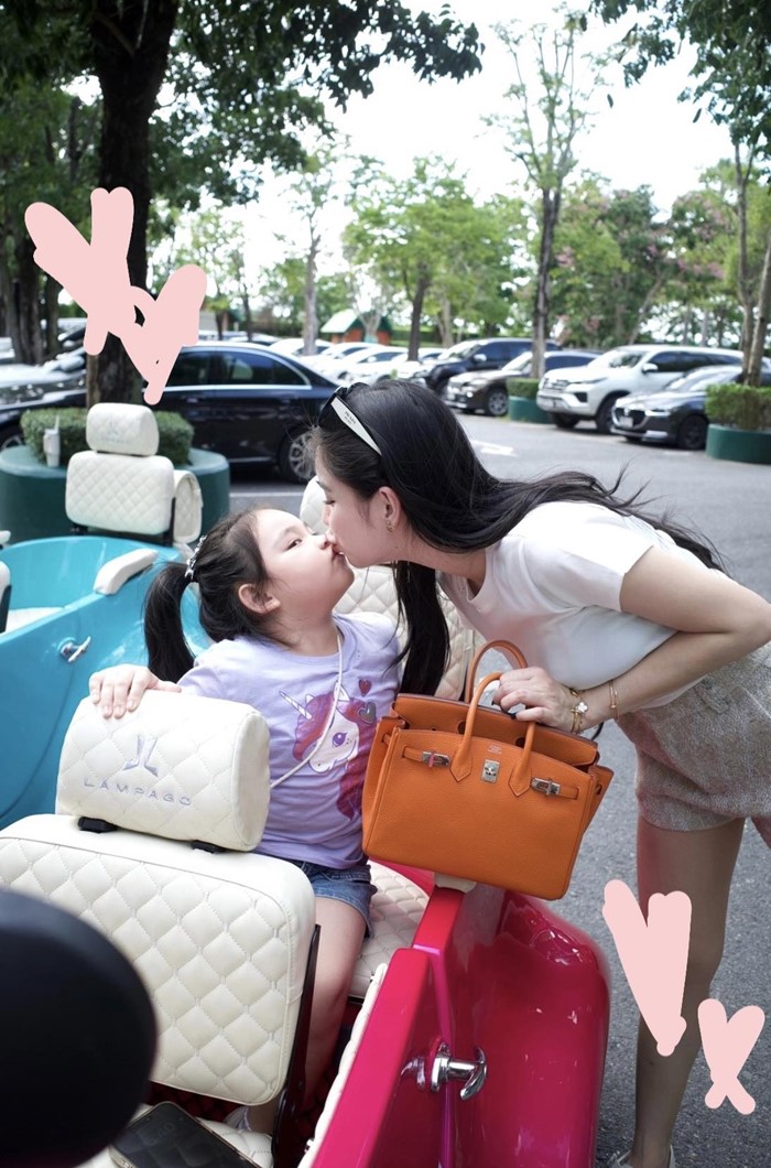 ครูเต้ย อภิวัฒน์ ขนม ศศิกานต์ จบดราม่า ศาลชี้สิทธิ์แม่ พ่อจ่าย 10 ล้าน เจอลูก 