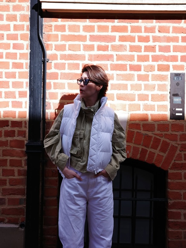 เชียร์ ฑิฆัมพร ควง หมิว รังสินี แจกโมเมนต์มุ้งมิ้ง ๆ ที่อังกฤษ  