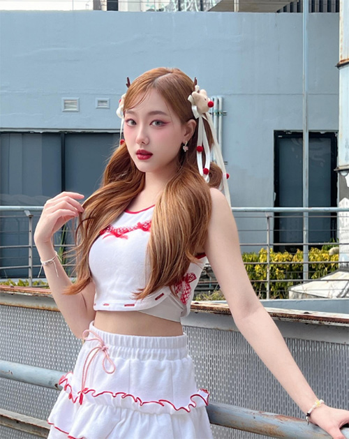 12 ไอเดียแต่งตัววันคริสต์มาส 2567 ส่องลุคสุดน่ารัก เข้ากับเทศกาล แถมไม่ดูโอเว่อร์