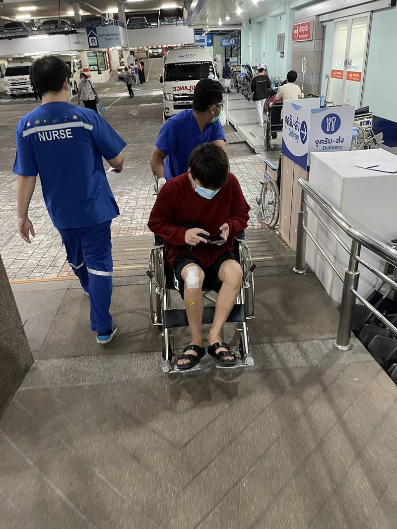 คริส พีรวัส รถคว่ำ