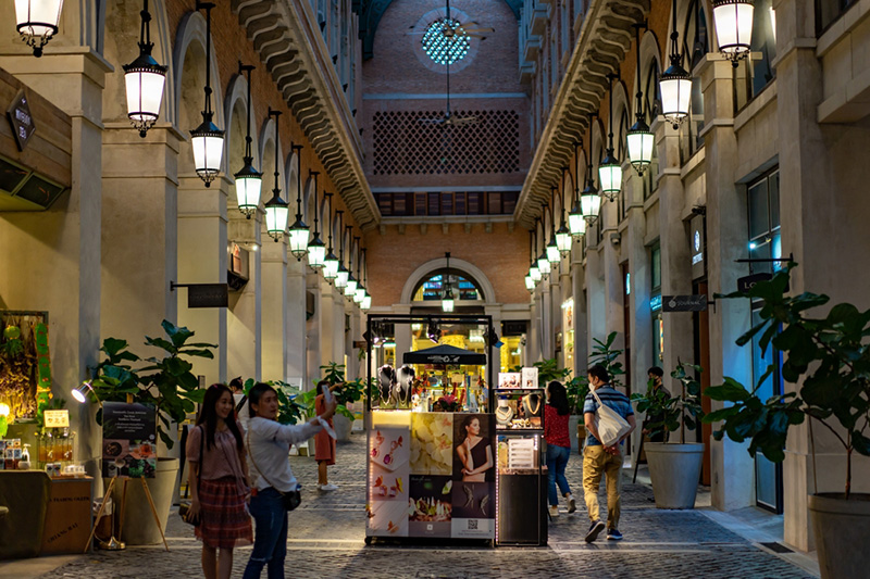 ที่เที่ยวเชียงใหม่ กลางคืน ONE NIMMAN