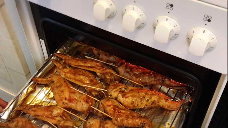 ปีกไก่ย่างรถเข็น