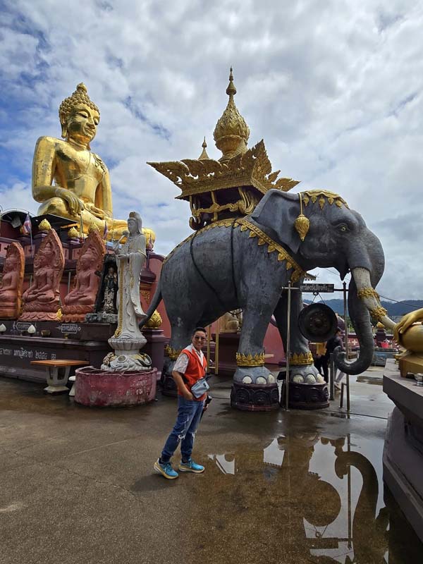 พระพุทธนวล้านตื้อ