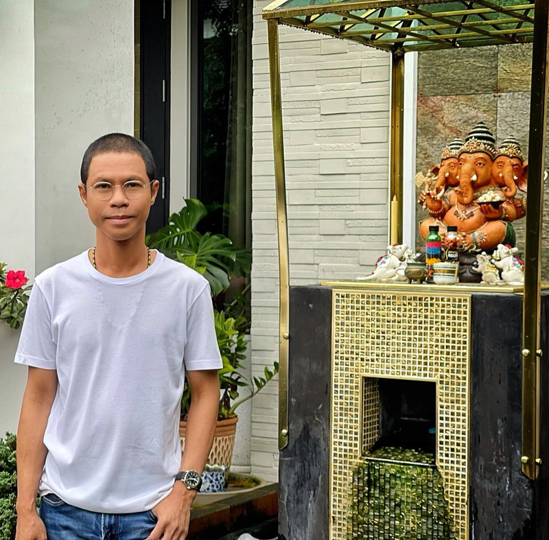 หนึ่ง จักรวาล