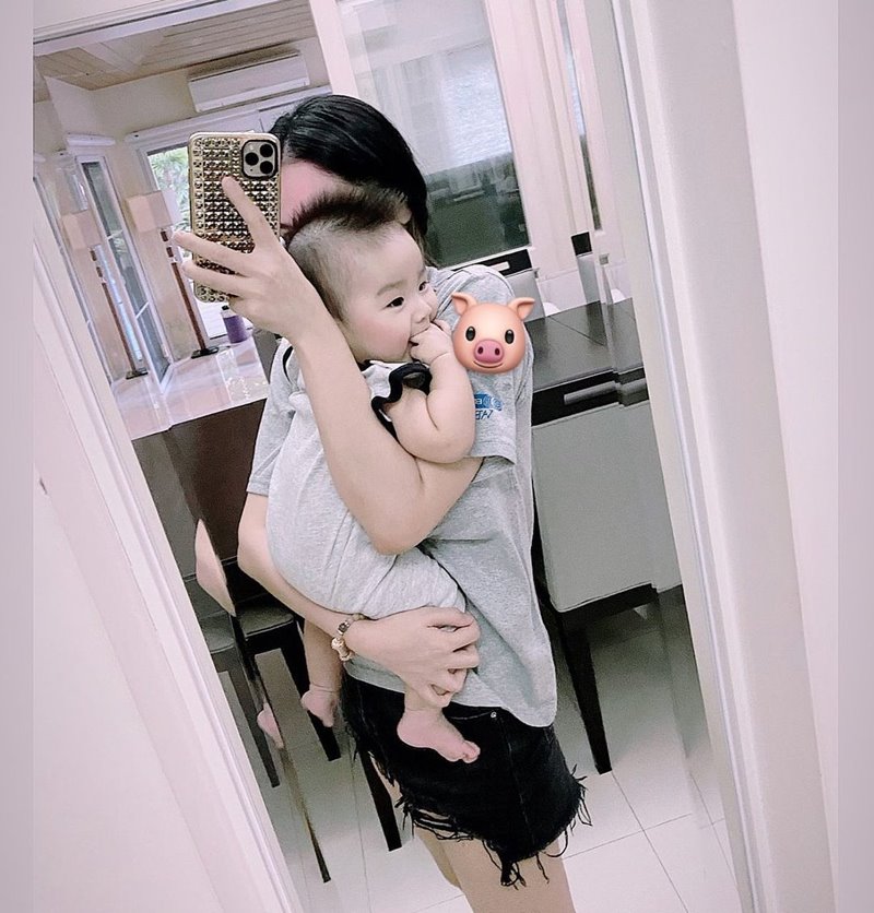 น้ำตาล ณัชชา กับลูก