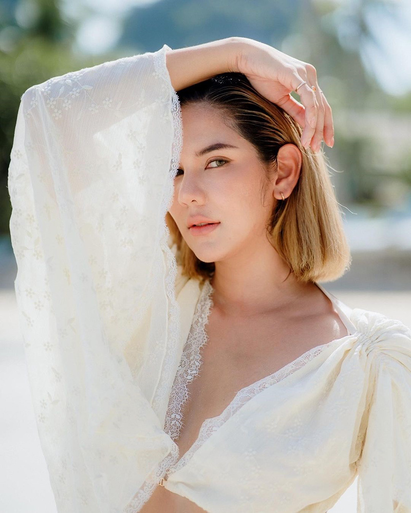 หมิว สิริลภัส