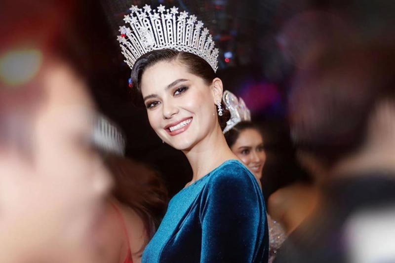 มารีญา พูลเลิศลาภ