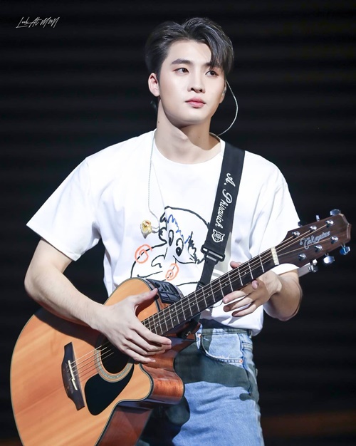 มีน พีรวิชญ์