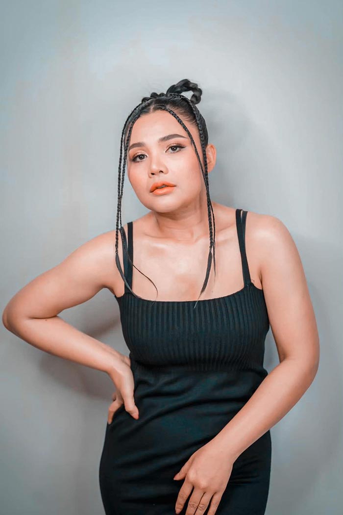 ตั๊กแตน ชลดา