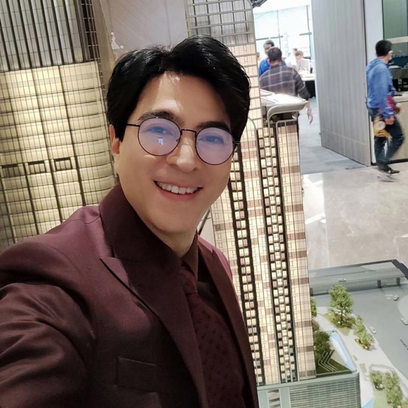 แซม ยุรนันท์