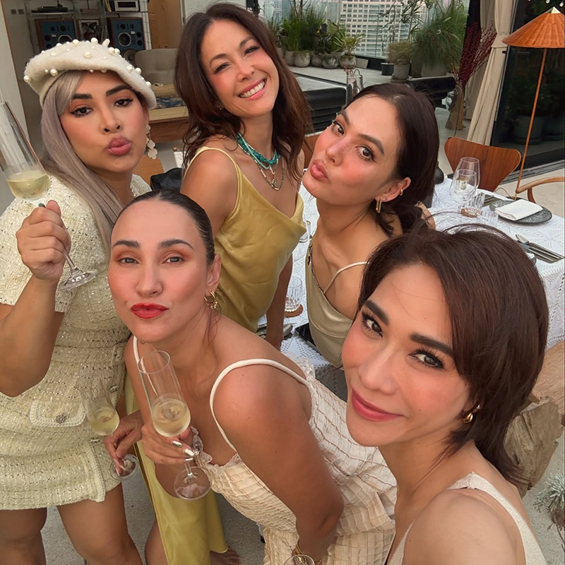 ส่องปาร์ตี้วันเกิด พอลล่า เพื่อนสาวจัดเต็มทุกคน 