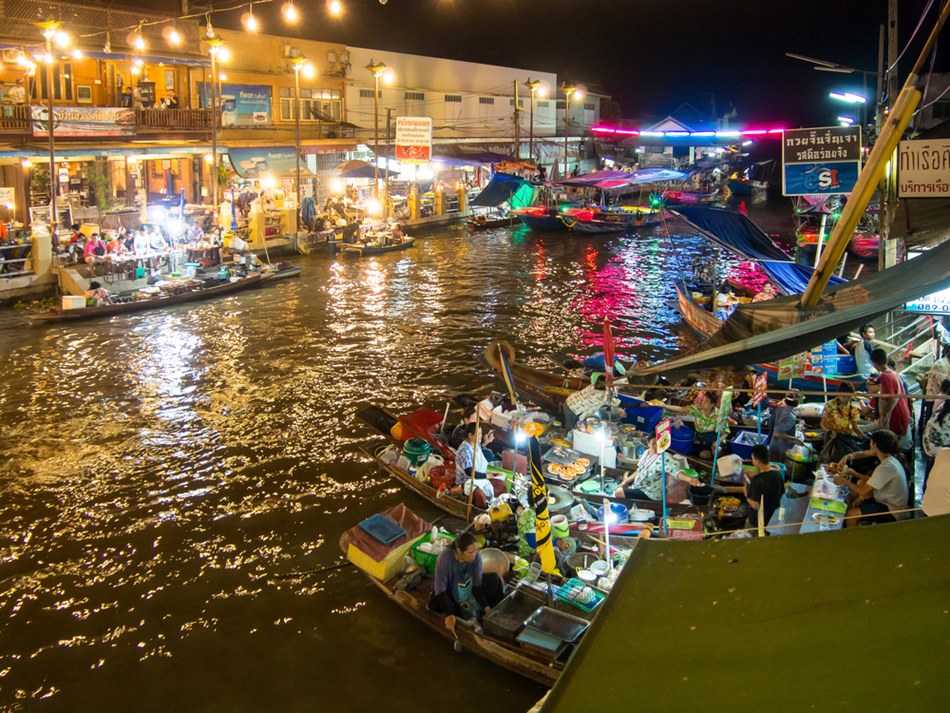 ตลาดน้ำอัมพวา สมุทรสงคราม ที่เที่ยววาเลนไทน์
