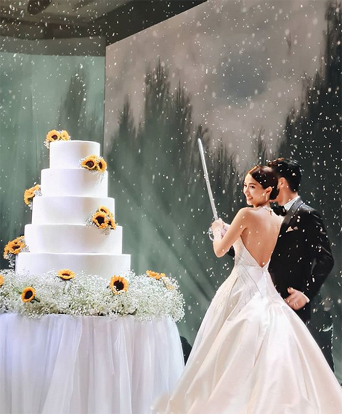 ใบเตย สุวพิชญ์, ชุดแต่งงาน