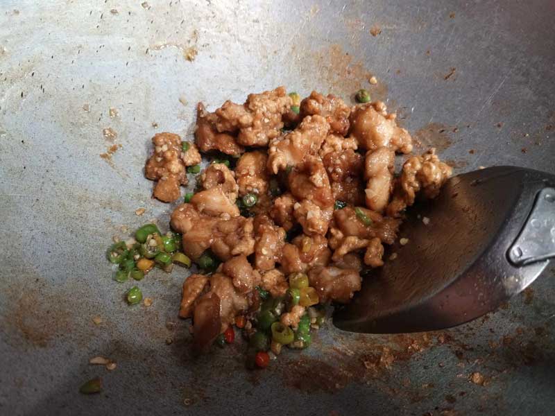 วิธีทำไก่ทอดคั่วพริกเกลือ
