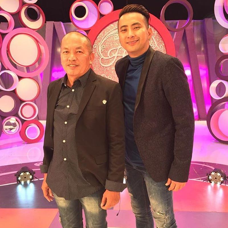 น้าค่อม ชวนชื่น