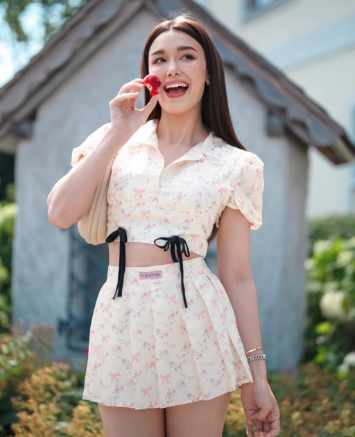 แฟชั่นหน้าร้อนผู้หญิง 2025 ส่องไอเทมเด็ด แต่งรับซัมเมอร์ให้เก๋กว่าใคร