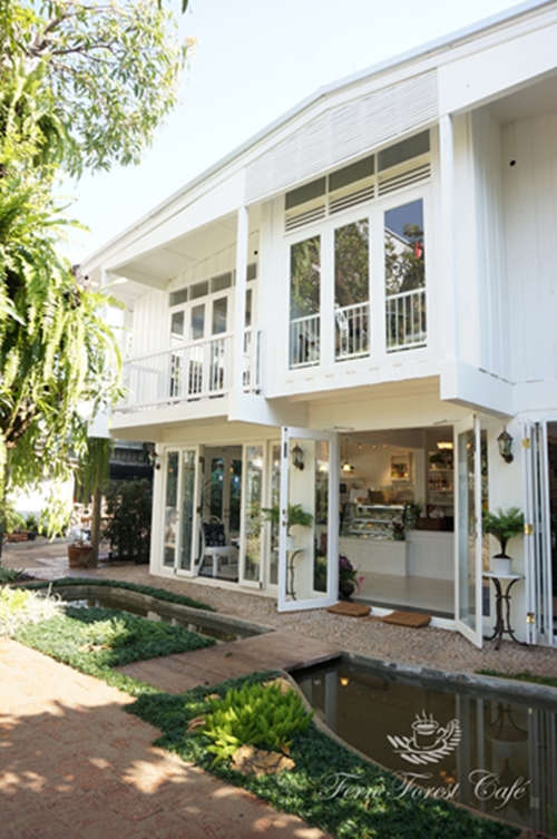 บ้านไม้หรู