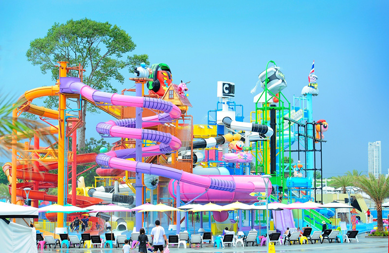 สวนน้ำ Columbia Pictures Aquaverse วันหยุดเที่ยวไหนดี