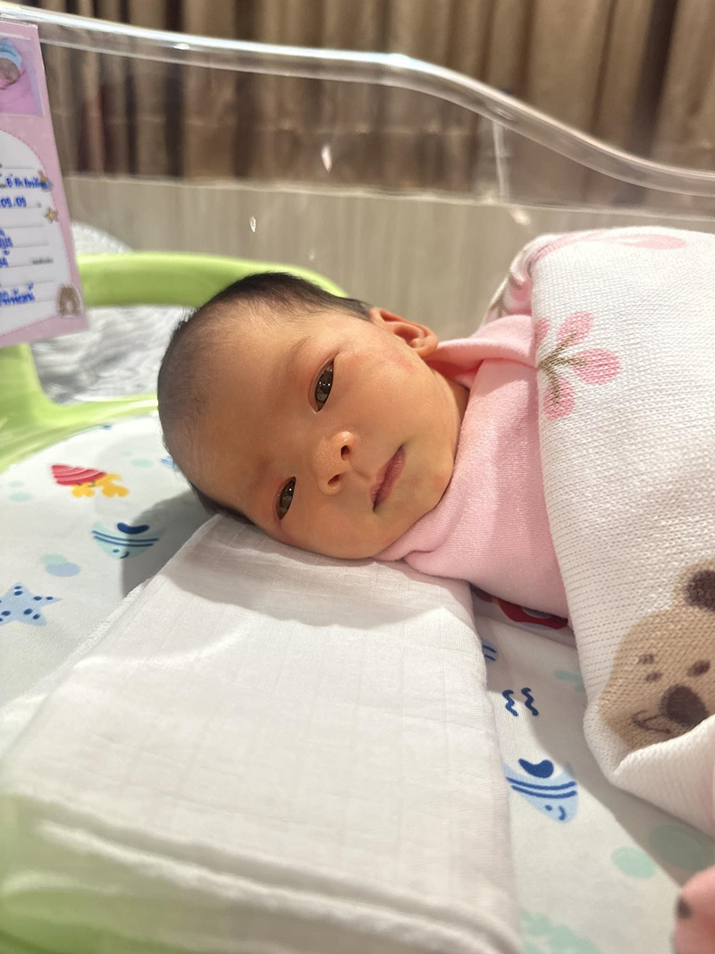 กัปตันกิ๊ฟ วิลาวัณย์ คลอดลูกสาวคนแรกแล้ว