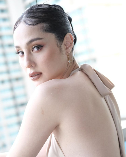 ขวัญ อุษามณี