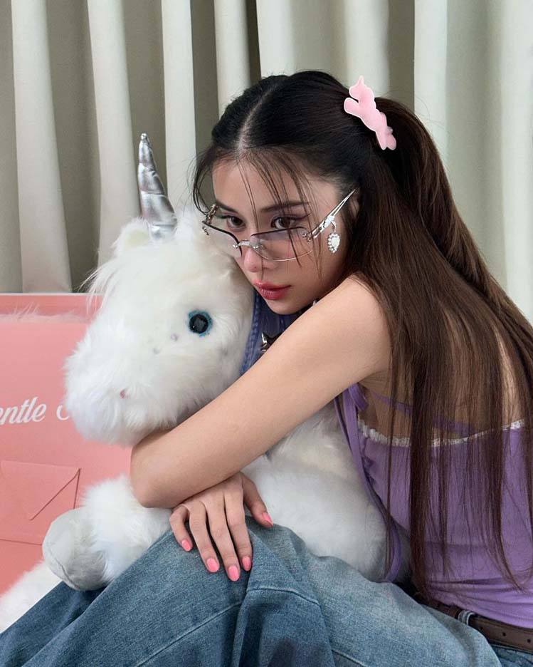 เก้า สุภัสสรา