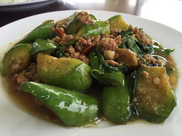 มะเขือผัดโหระพาหมูสับ