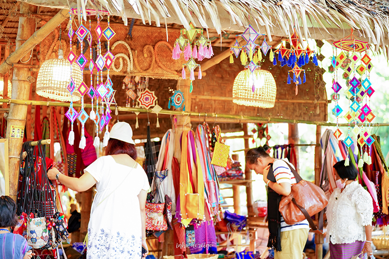 ตลาดโอ๊ะป่อย สวนผึ้ง