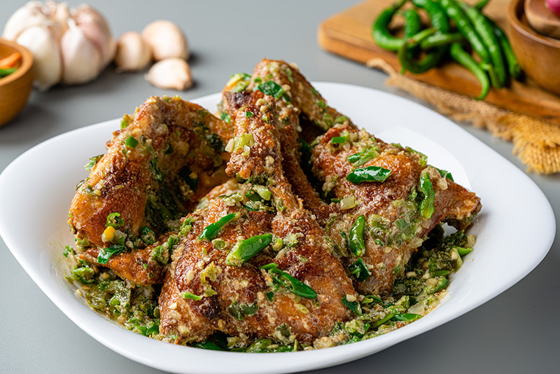 ไก่ทอดอินโด ซอสพริกเขียว (Ayam Goreng Sambal Ijo) เมนูอาหารนานาชาติ สูตรอาหาร