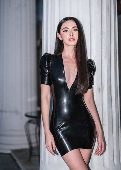 ใหม่ ดาวิกา