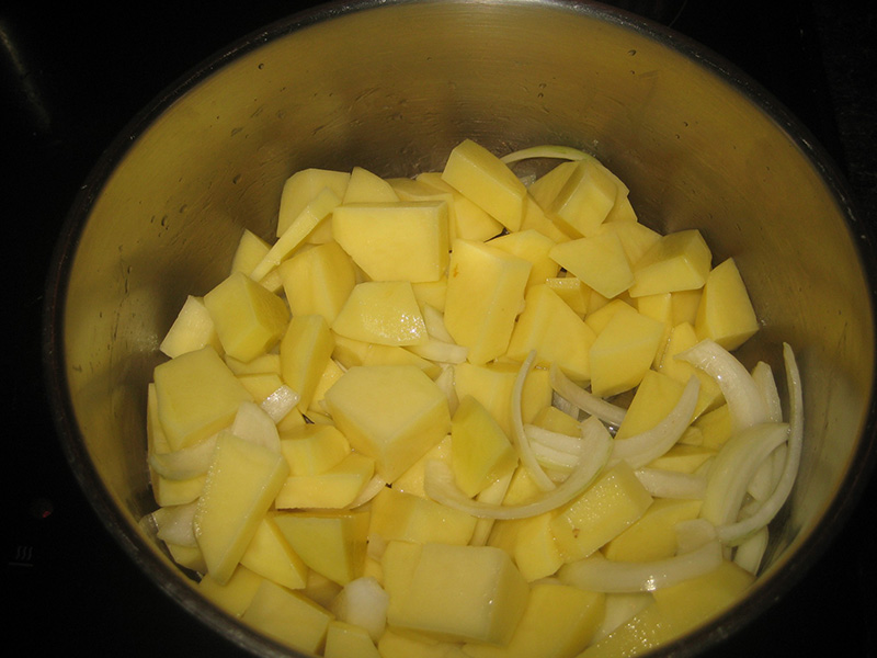 ซุปมันฝรั่งกับกระเทียมต้น เมนู Leek & Potato Soup เมนูซุป อาหารฝรั่ง สูตรอาหาร