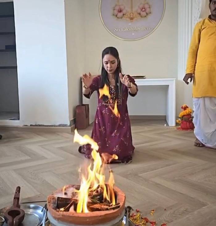 อุ้ม ลักขณา 