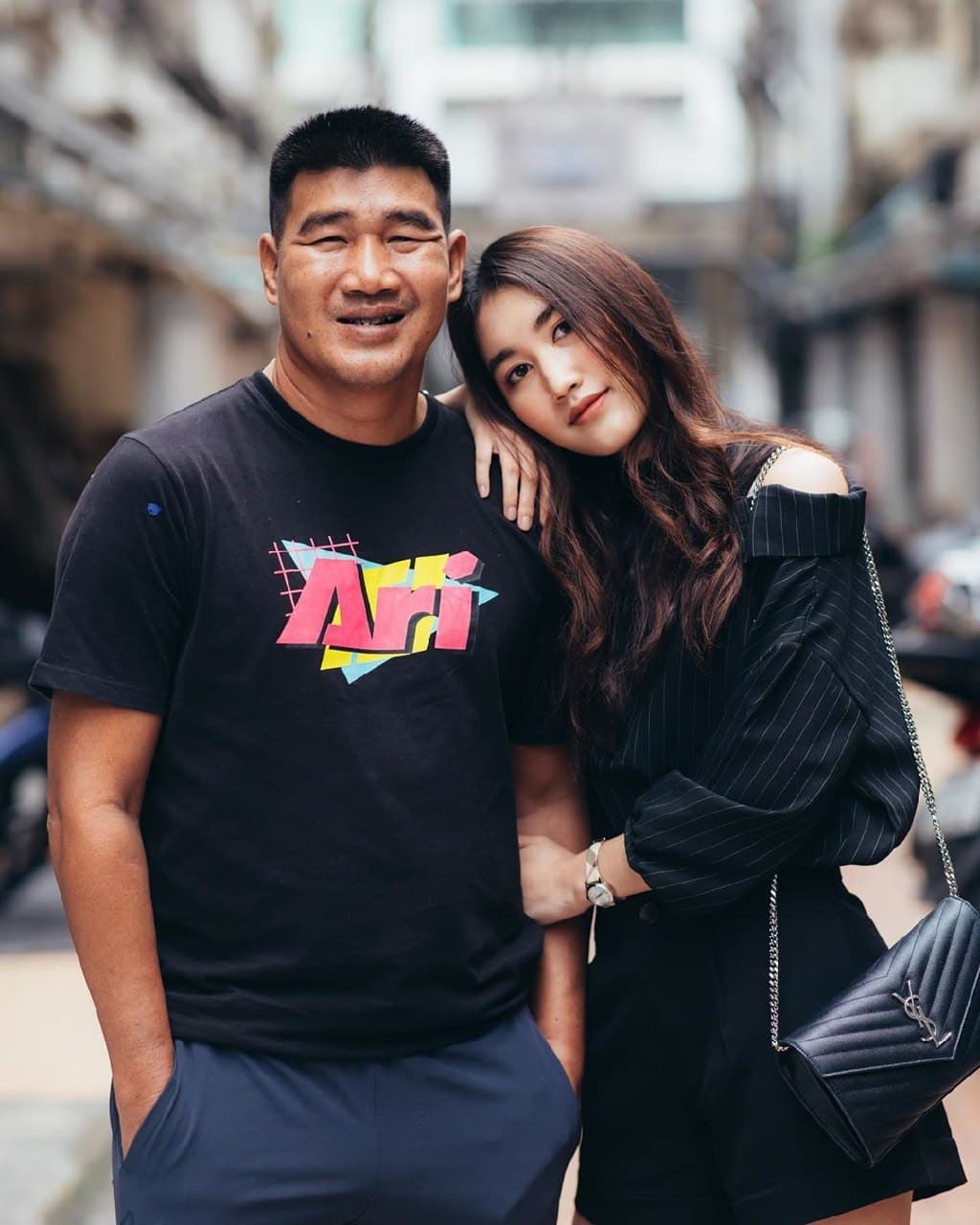 น้องเบส ลูกสมรักษ์ คำสิงห์