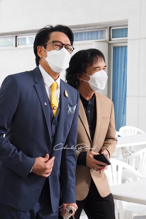 พี่เบิร์ด ครูสลา