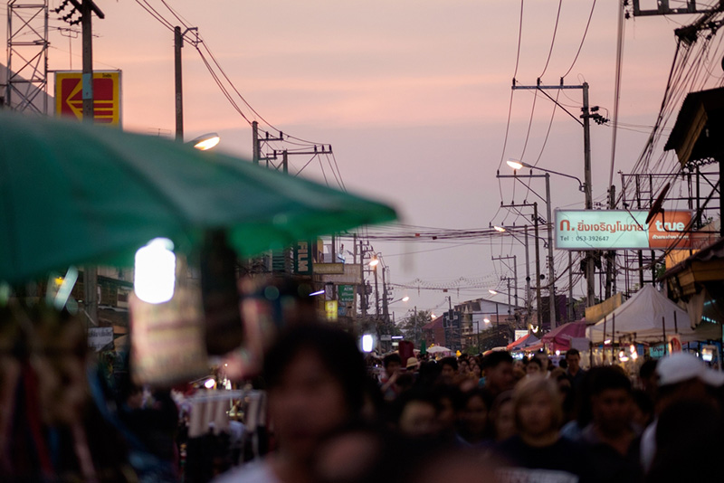 ที่เที่ยวเชียงใหม่ กลางคืน ถนนคนเดินสันกำแพง