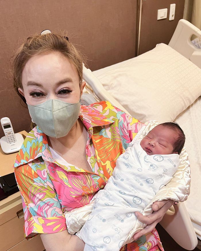 หลาน จิ๊ก เนาวรัตน์