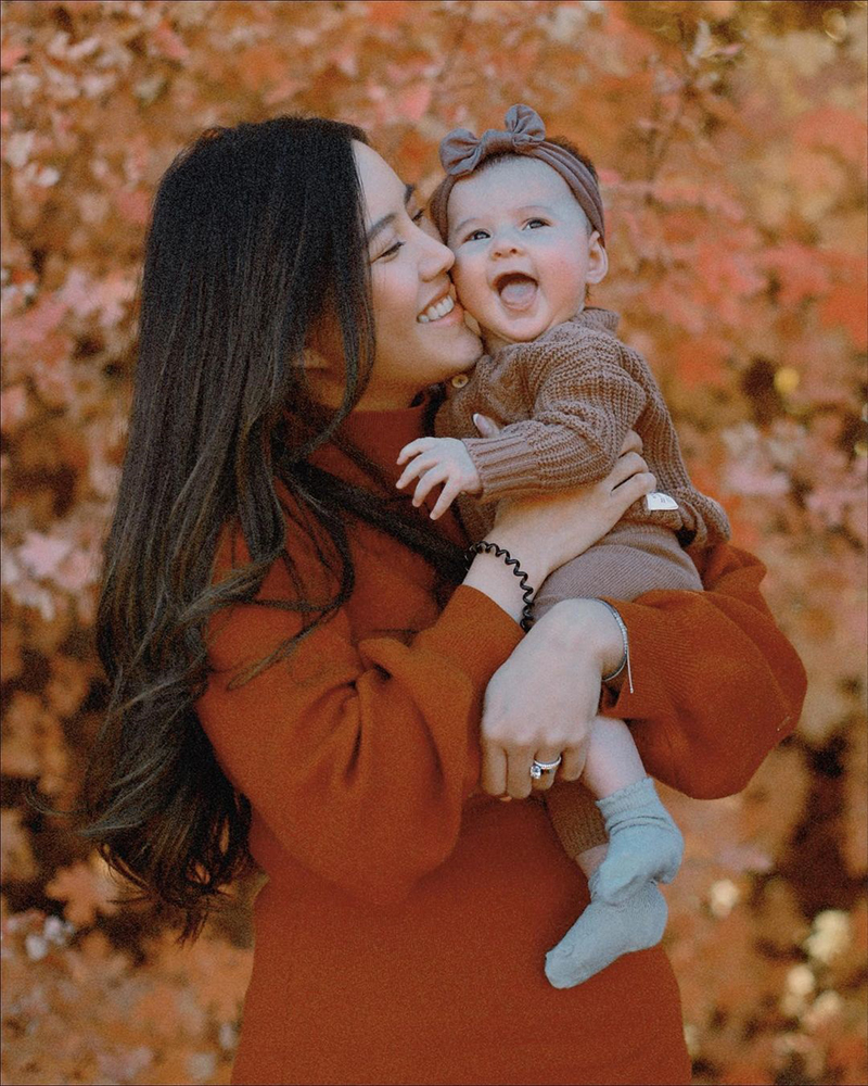 หญิง พลอยชมพู น้องสาวกอล์ฟ ไมค์