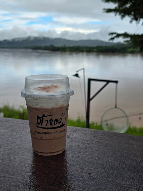 ร้านกาแฟเชียงของ