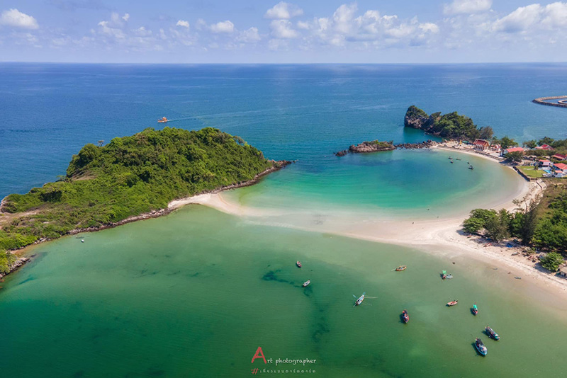 ทะเลแหวกบางสะพาน