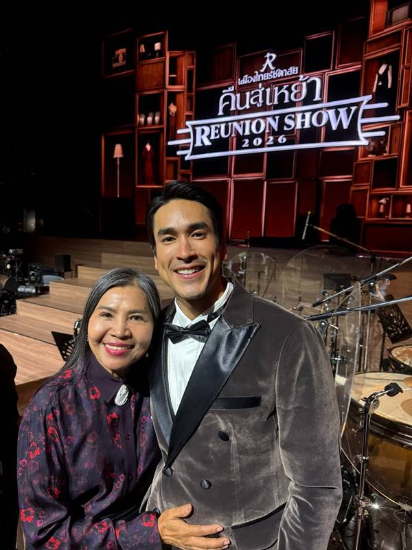 แม่แก้ว คุณแม่ ณเดชน์