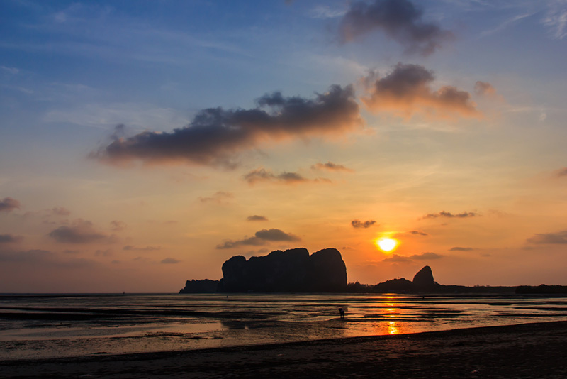 หาดมดตะนอย ตรัง