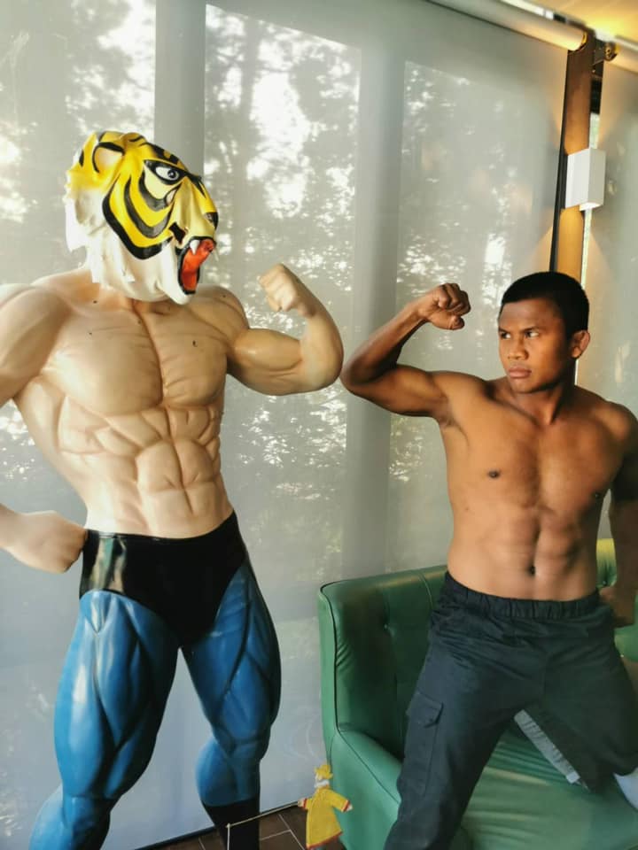 บัวขาว บัญชาเมฆ