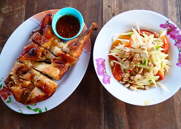 ไก่ย่างกระเทียมพริกไทย