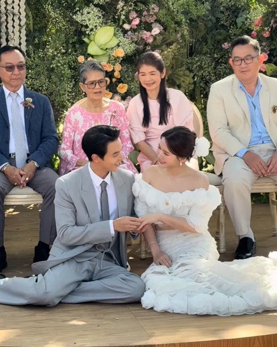 งานแต่ง เจมส์จิ โฟม