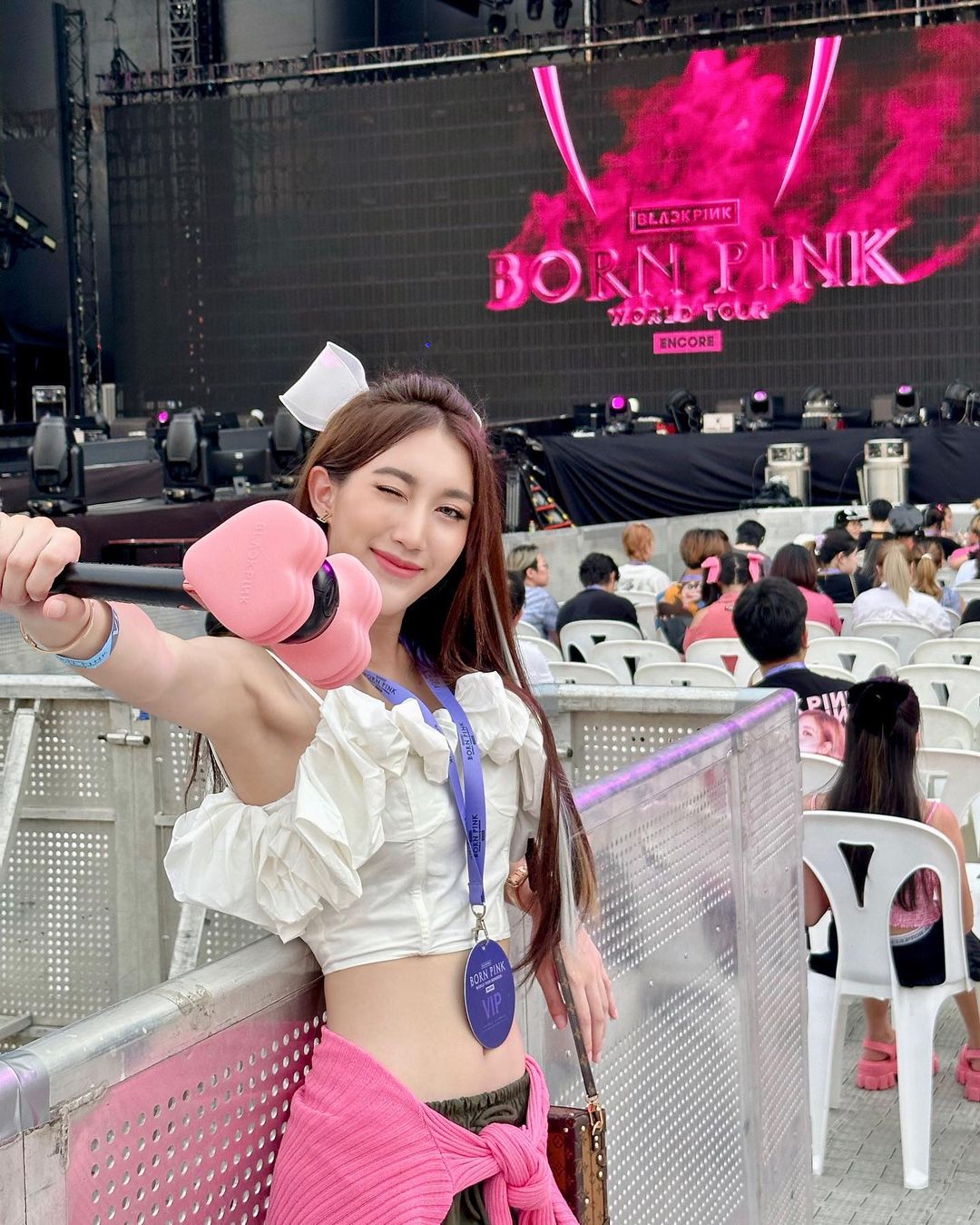 เบส รักษ์วนีย์ 